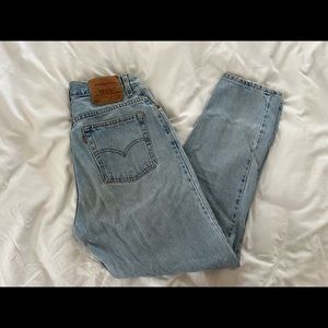 Levi’s Dark 550 Taper Size 12 High Waist 30”